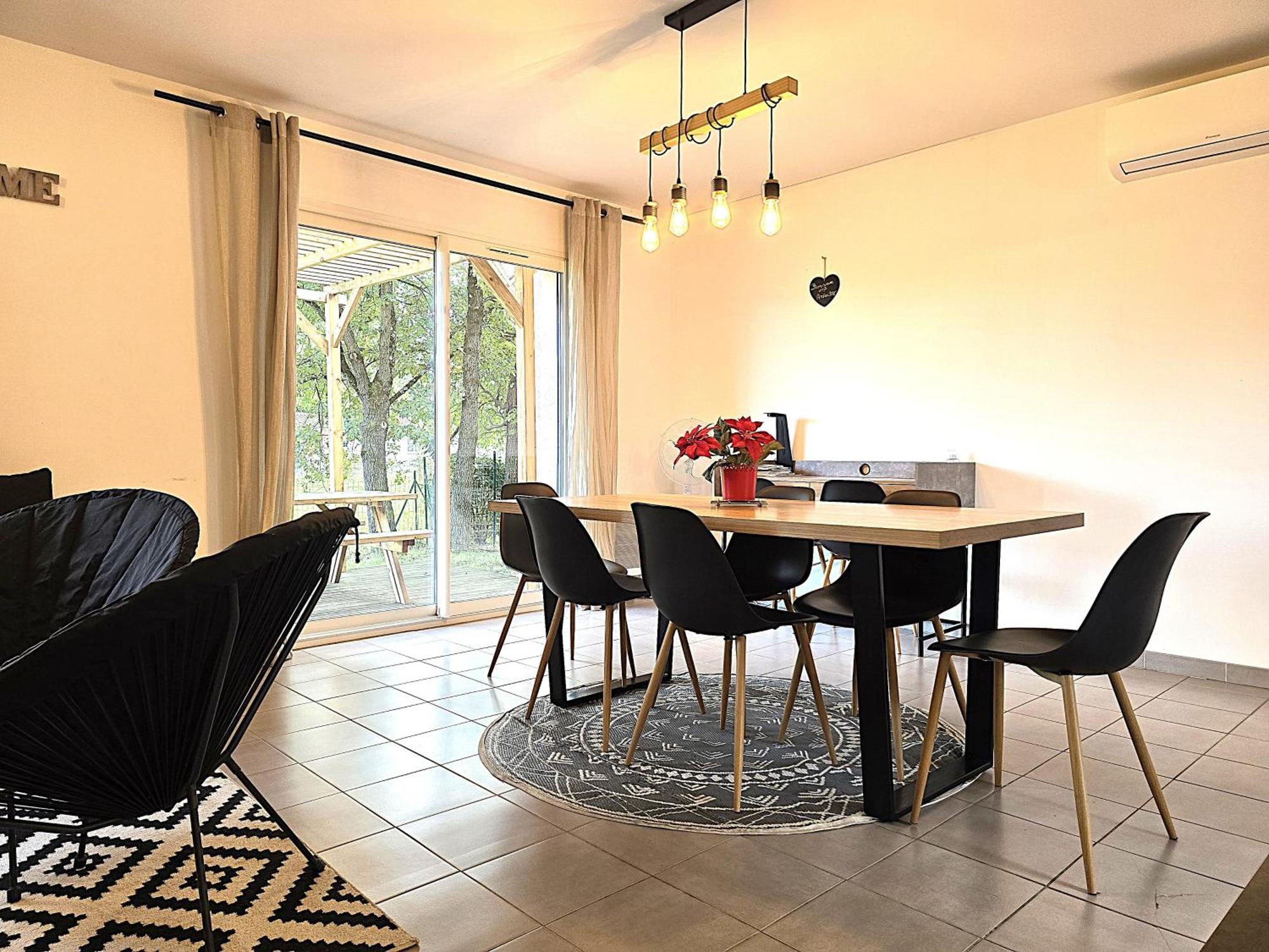 Le Clos Andree - Charmante Maison 8 Personnes - 5 Lits - Climatisation Reversible - Parking 3 Vehicules - Garage - Zone Nord Montauban - Terrasse Et Jardin المظهر الخارجي الصورة
