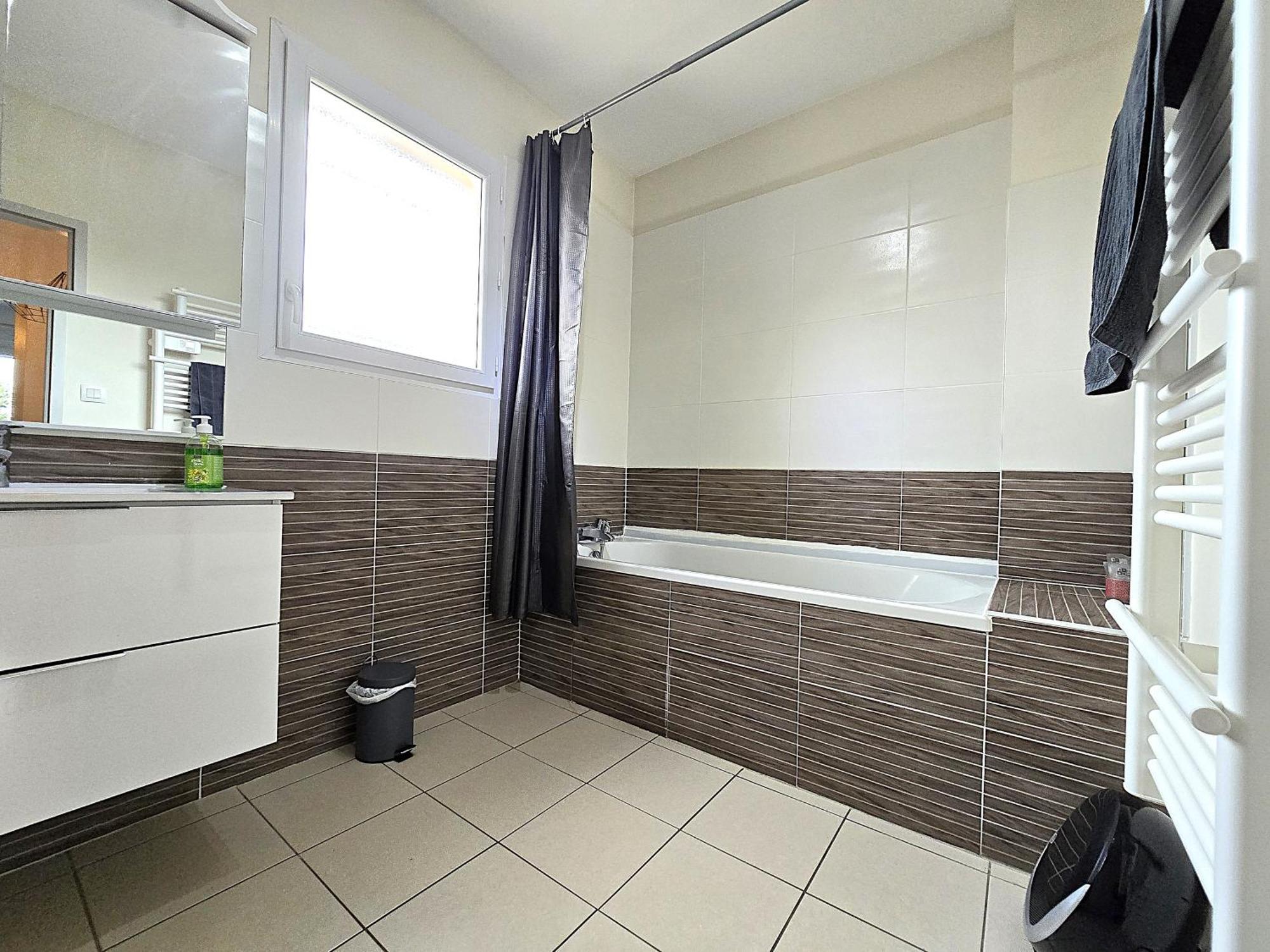 Le Clos Andree - Charmante Maison 8 Personnes - 5 Lits - Climatisation Reversible - Parking 3 Vehicules - Garage - Zone Nord Montauban - Terrasse Et Jardin المظهر الخارجي الصورة